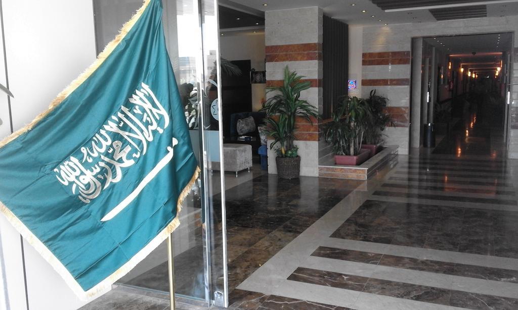 Al Bustan Crown Hotel 2 Arar Ngoại thất bức ảnh