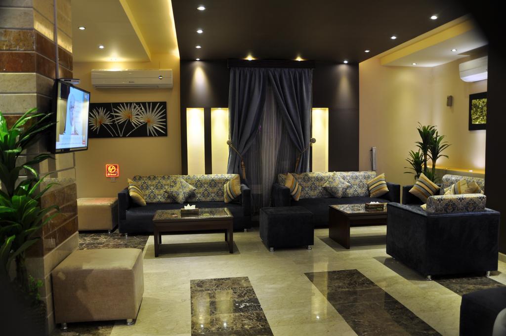 Al Bustan Crown Hotel 2 Arar Ngoại thất bức ảnh