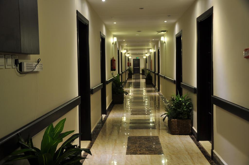 Al Bustan Crown Hotel 2 Arar Ngoại thất bức ảnh