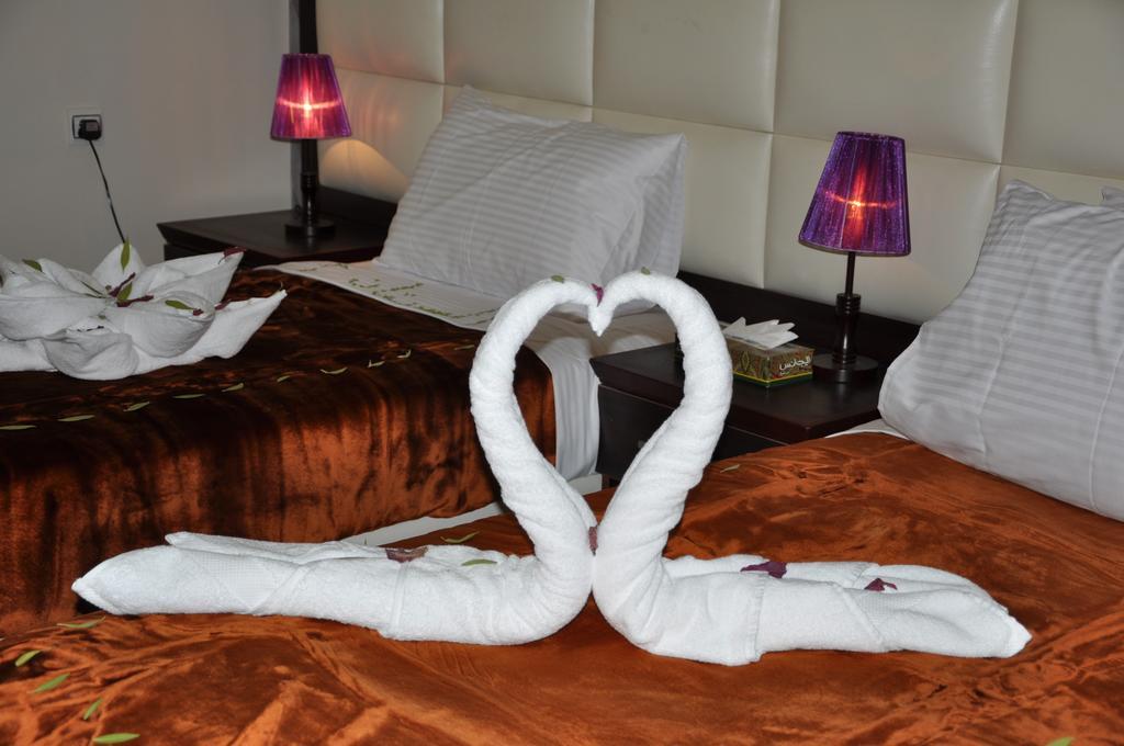 Al Bustan Crown Hotel 2 Arar Phòng bức ảnh