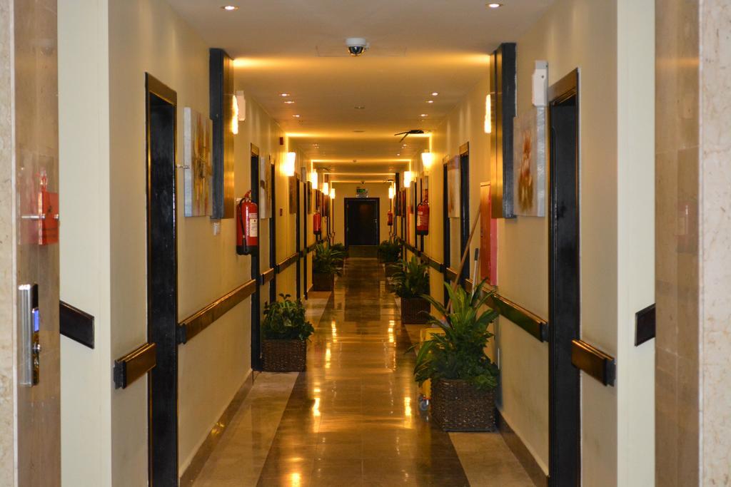 Al Bustan Crown Hotel 2 Arar Ngoại thất bức ảnh